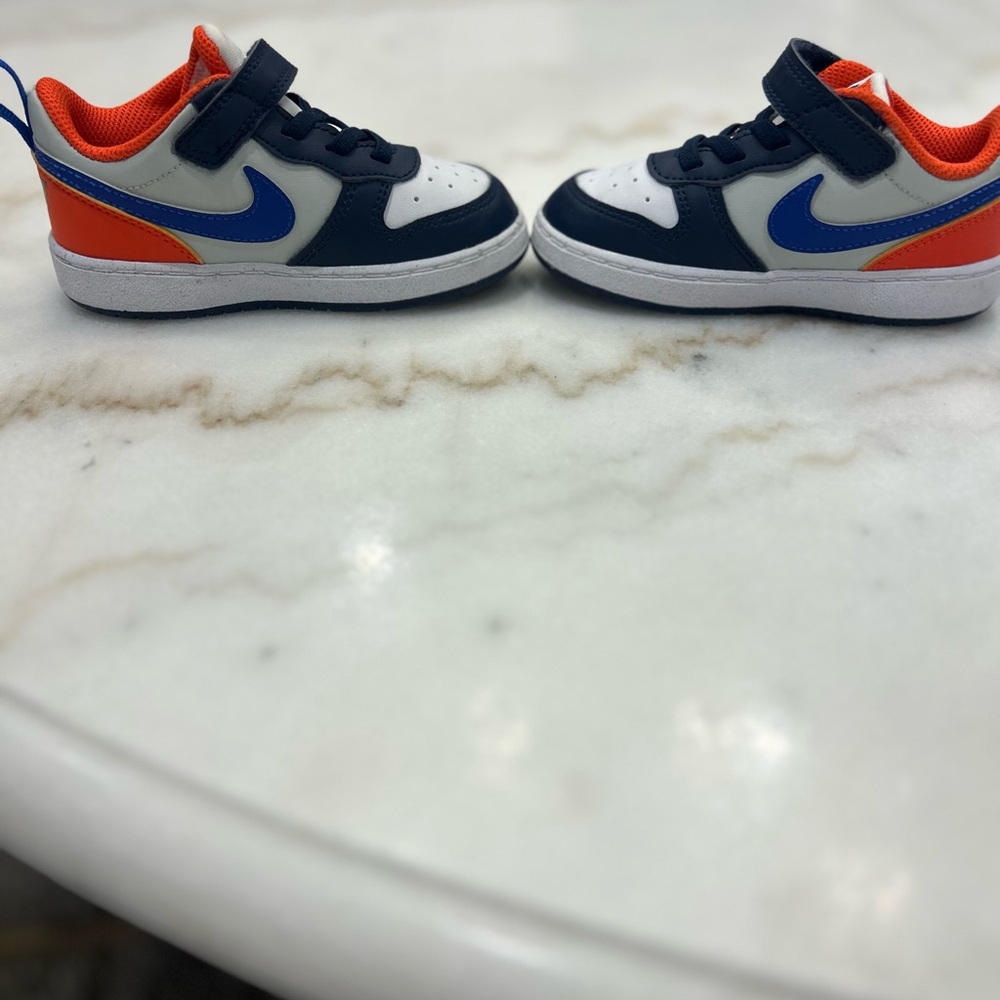 NWOT! Nike Kids Court Borough Low Recraft Sneakers. Size 8C - Picture 7 of 10